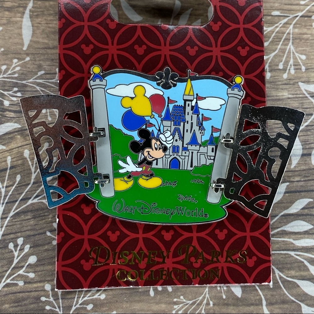 Walt Disney World Gates Mickey Mouse Disney Pin